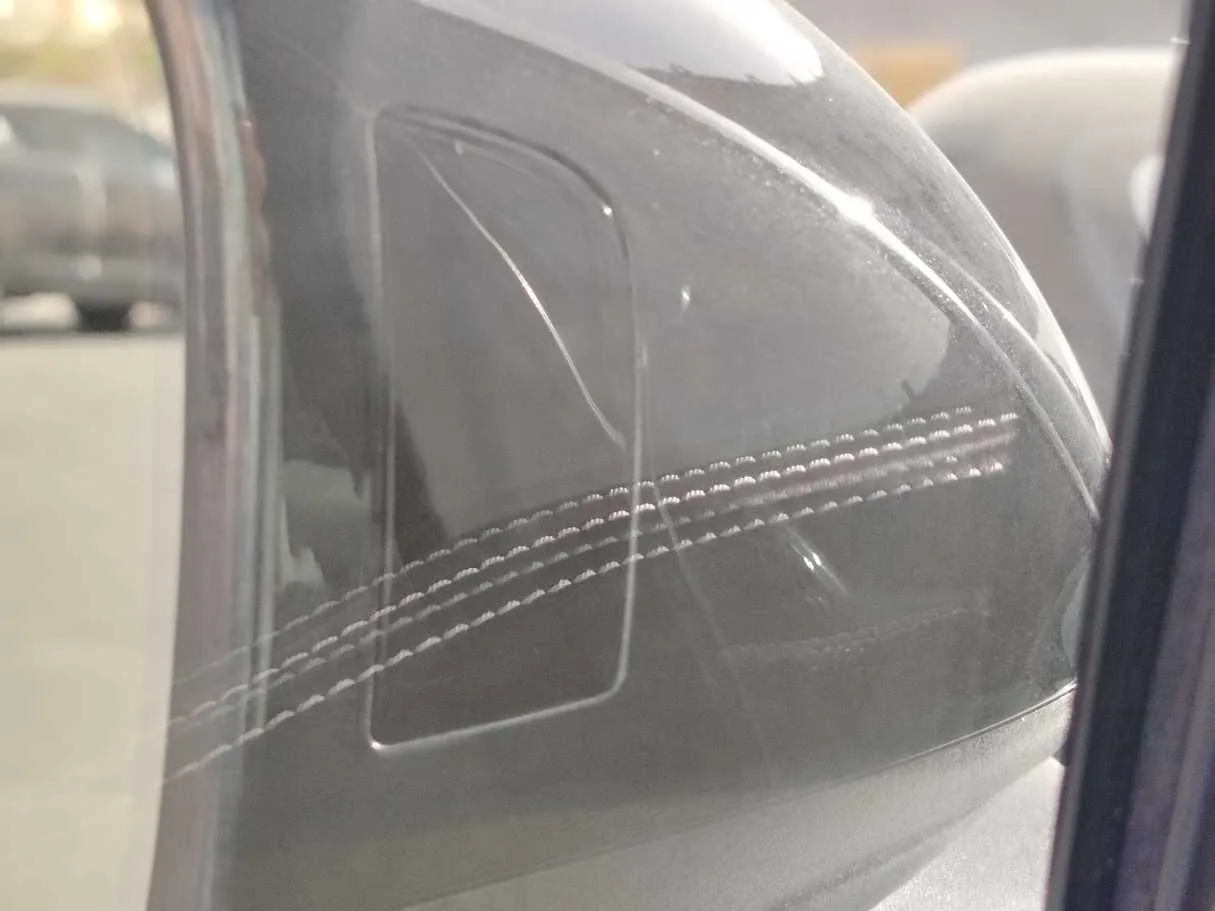 Car image 30