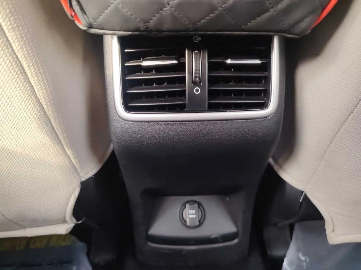 Car image 27