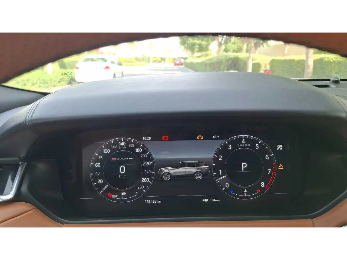 Car image 24