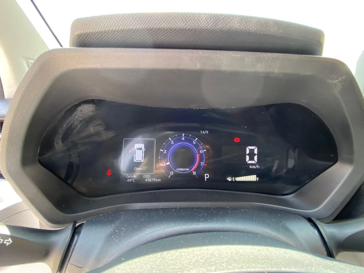 Car image 18