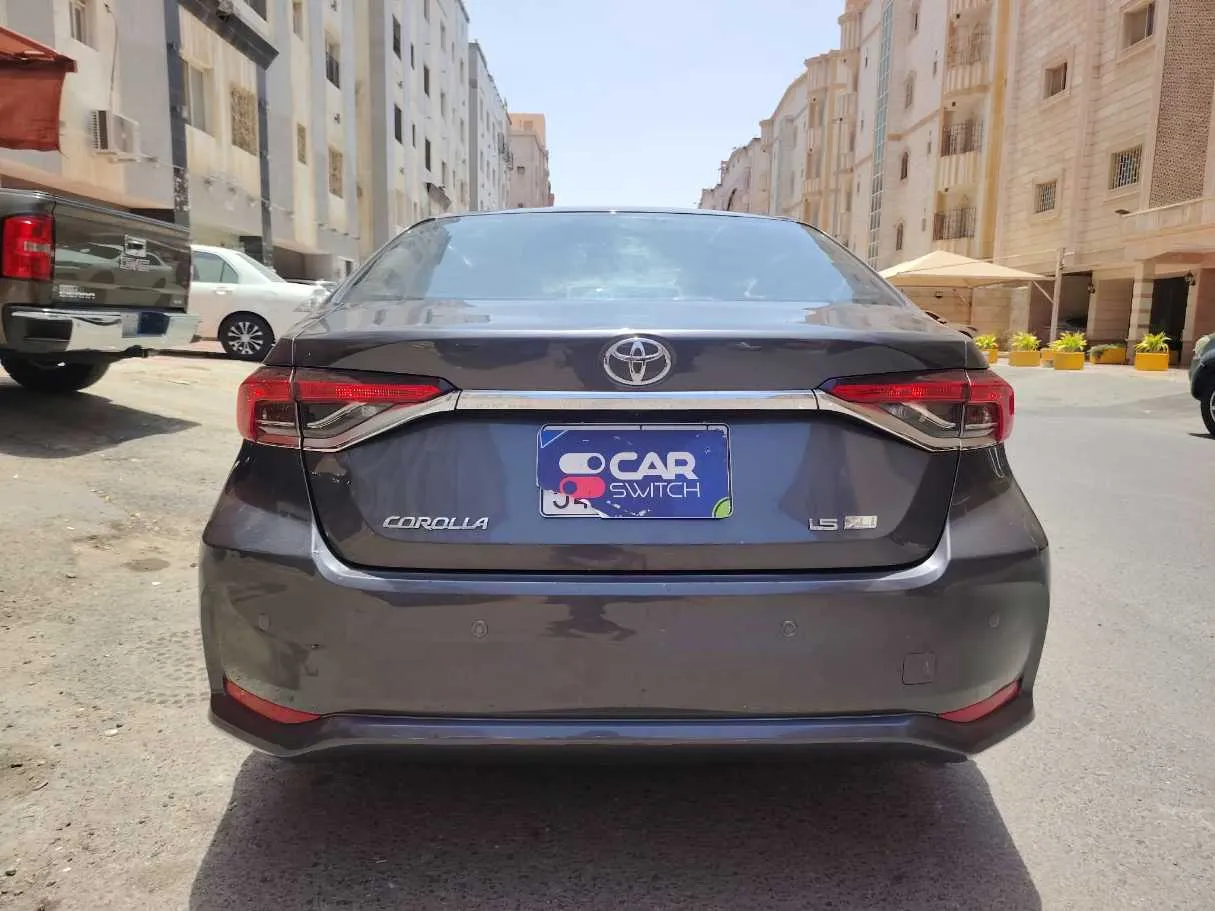 Car image 6