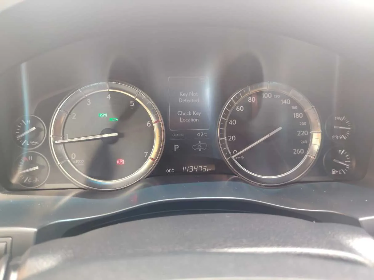 Car image 26