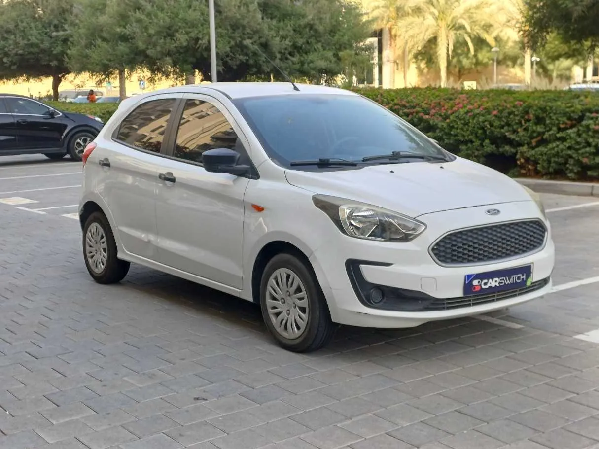 Car image 3