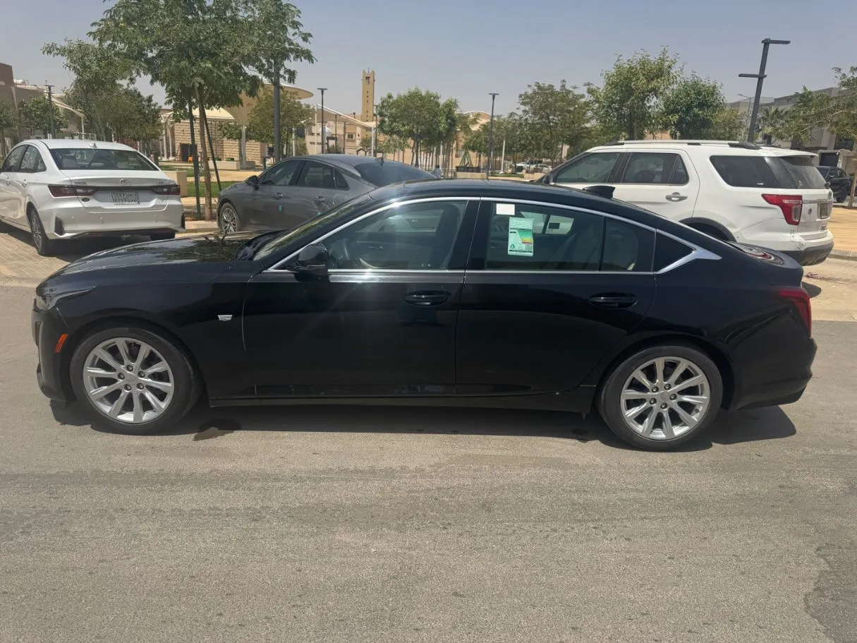 Car image 8