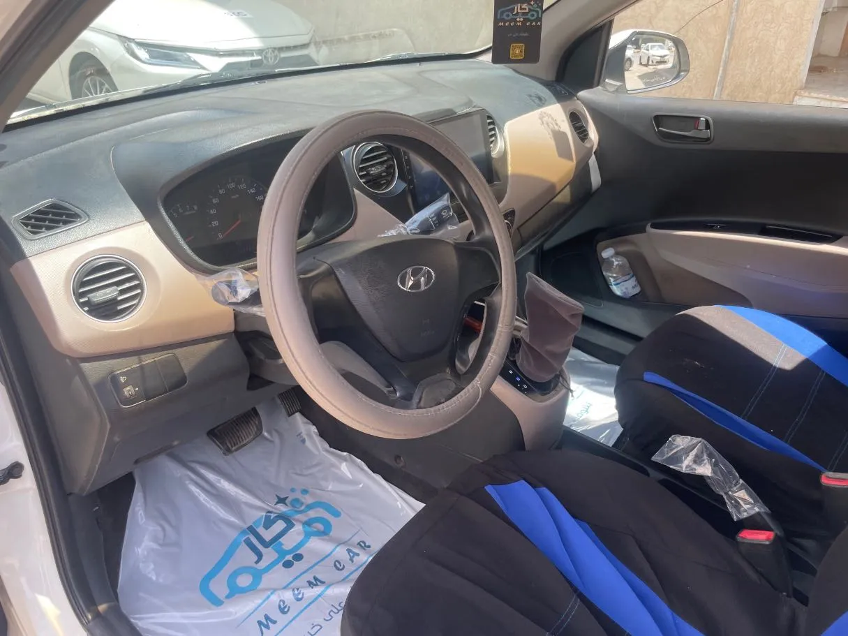 Car image 11