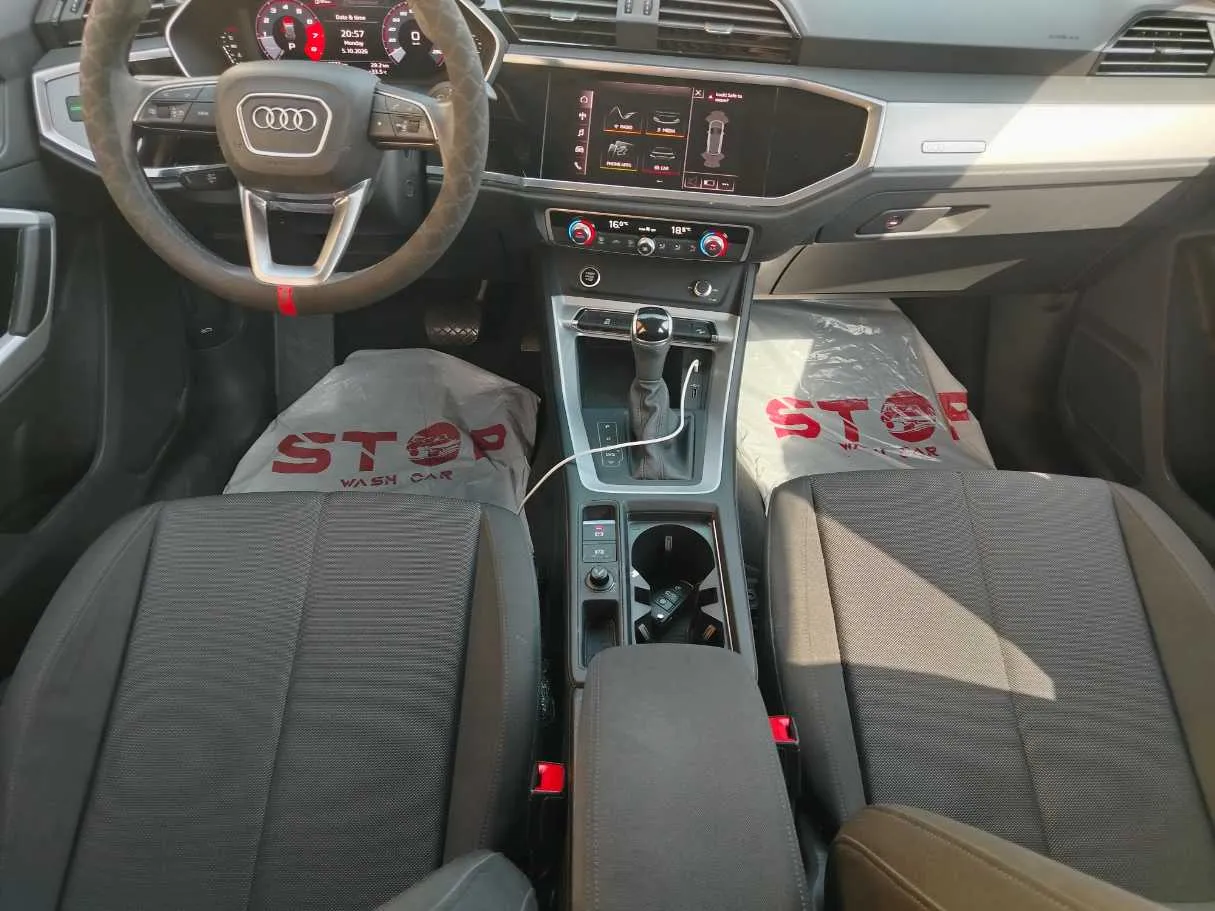Car image 24