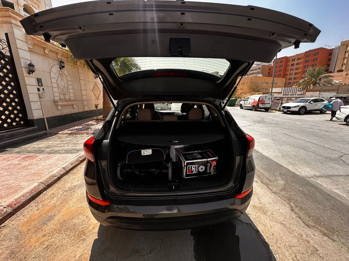 Car image 21