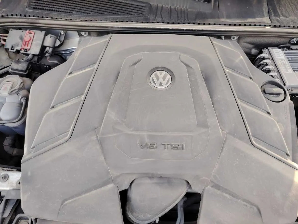 Car image 48