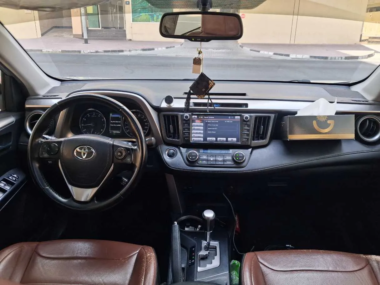 Car image 16