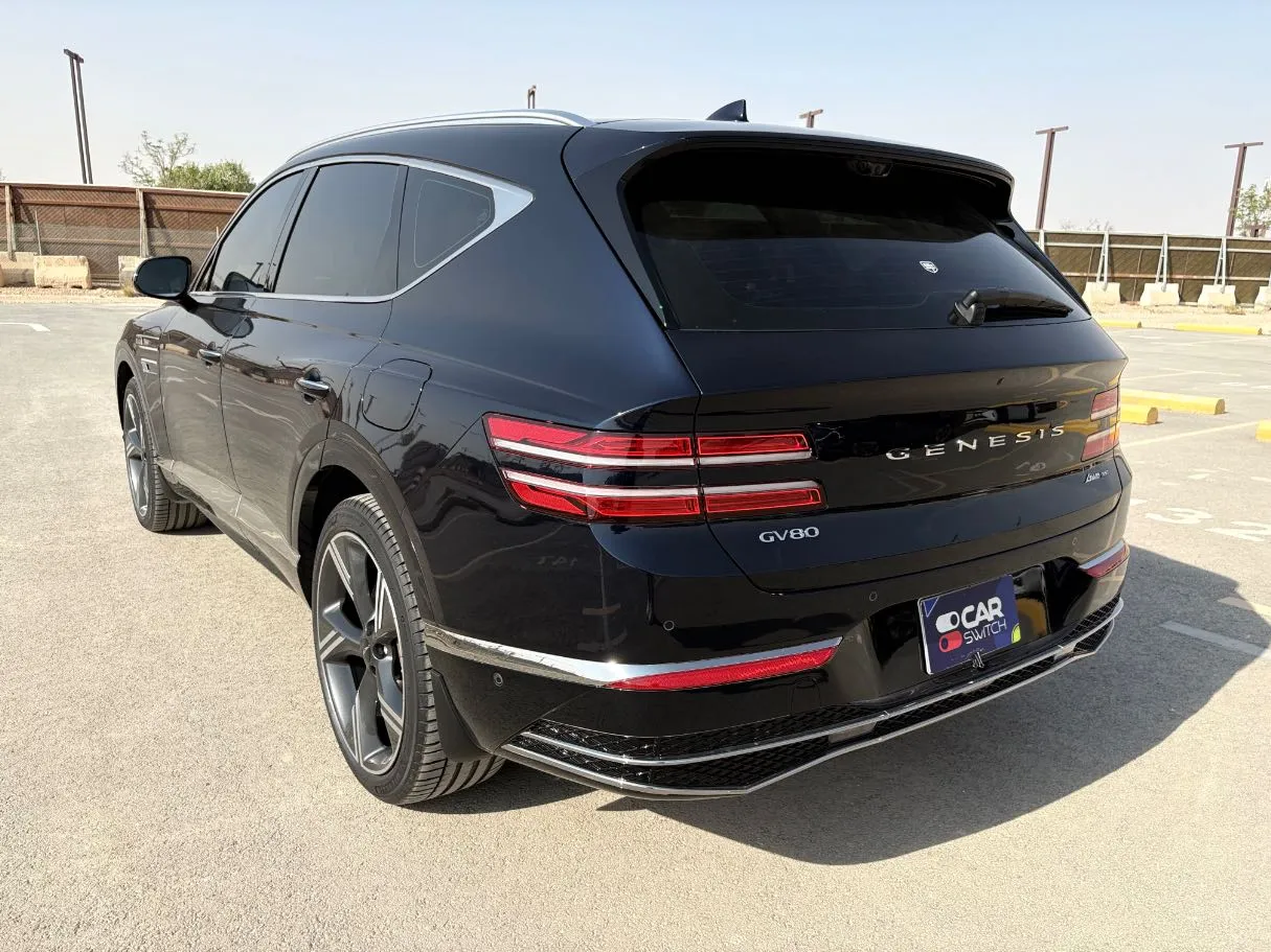 Car image 7