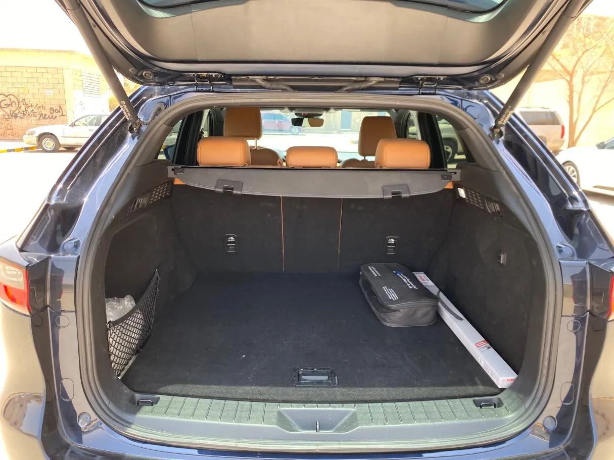 Car image 20