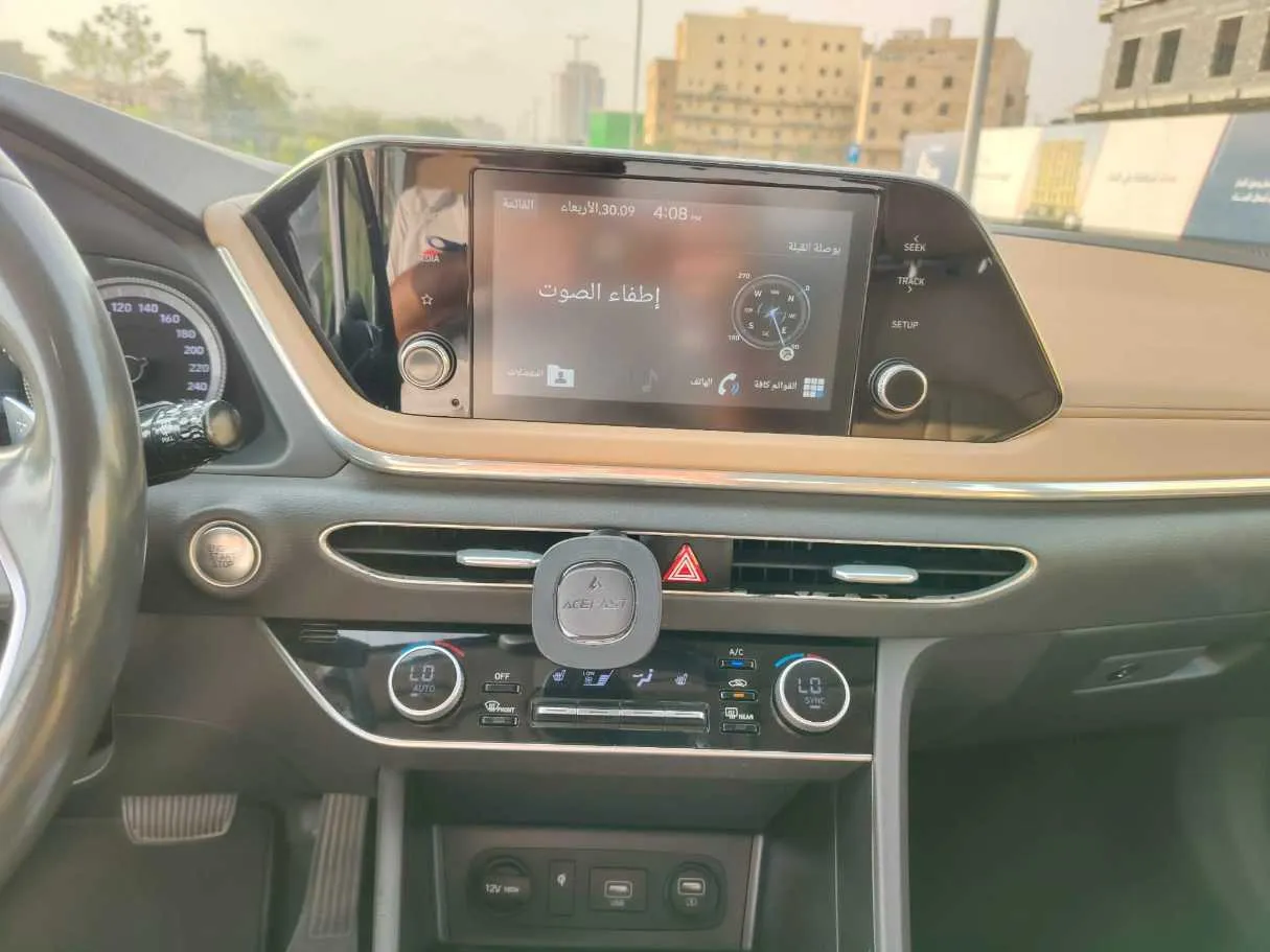 Car image 29