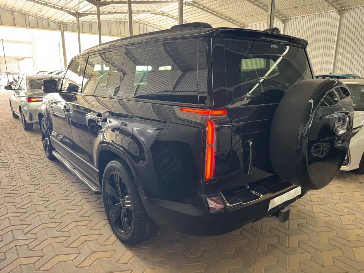 Car image 7