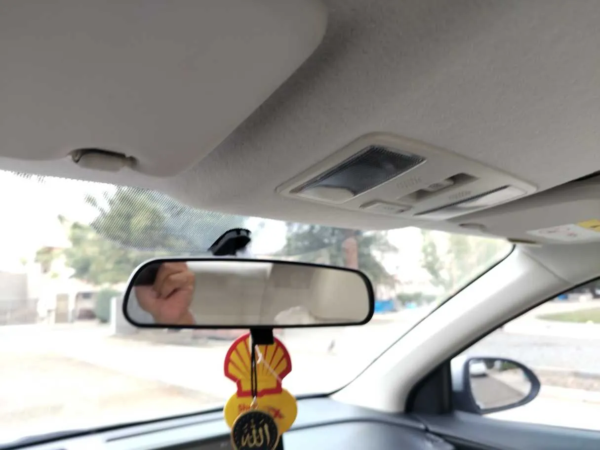 Car image 32