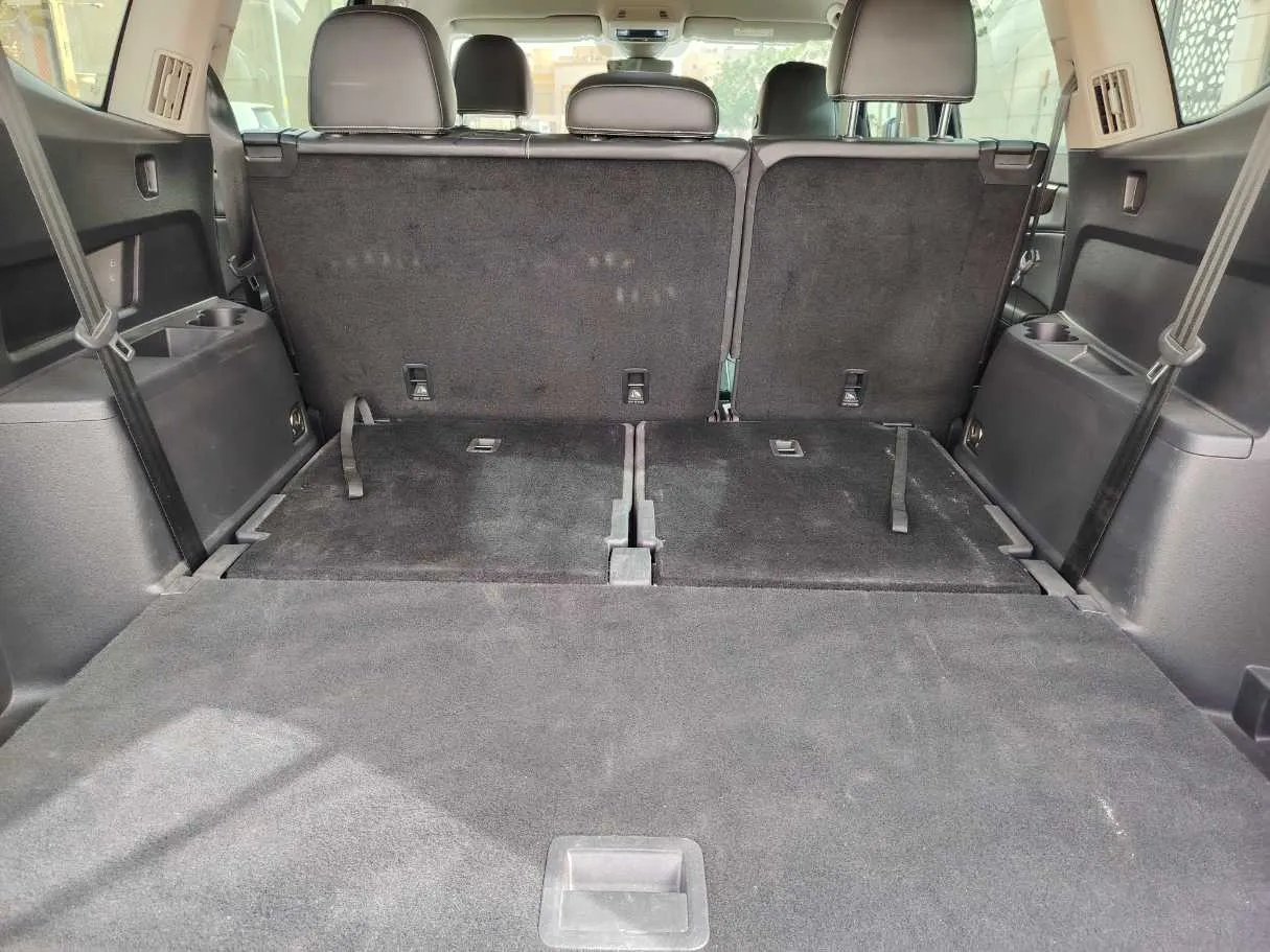 Car image 26