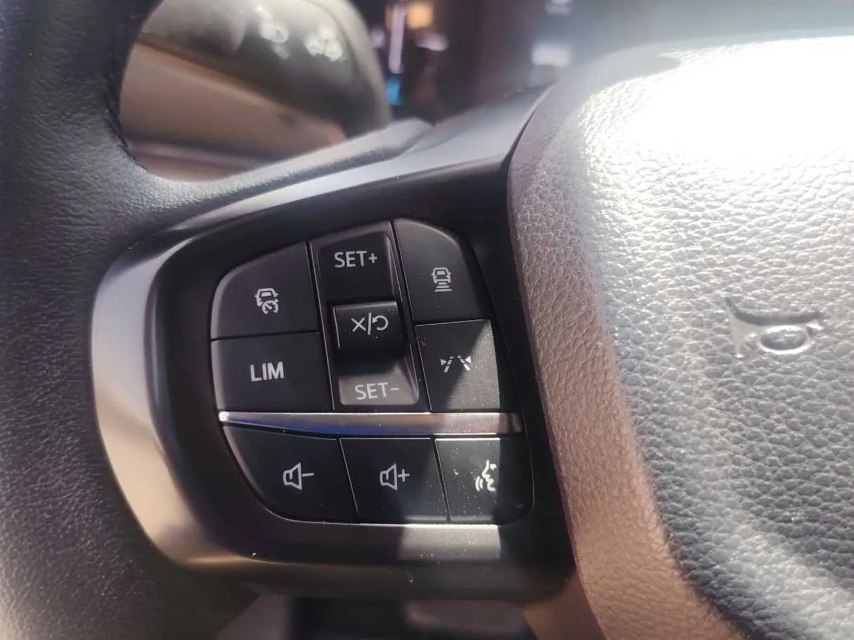 Car image 31