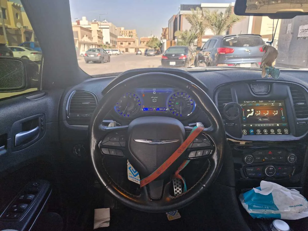 Car image 16