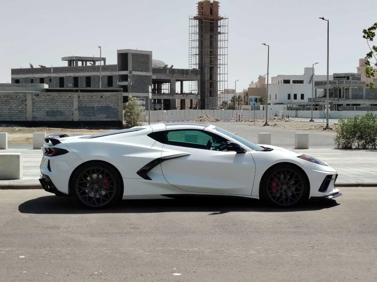 Car image 5