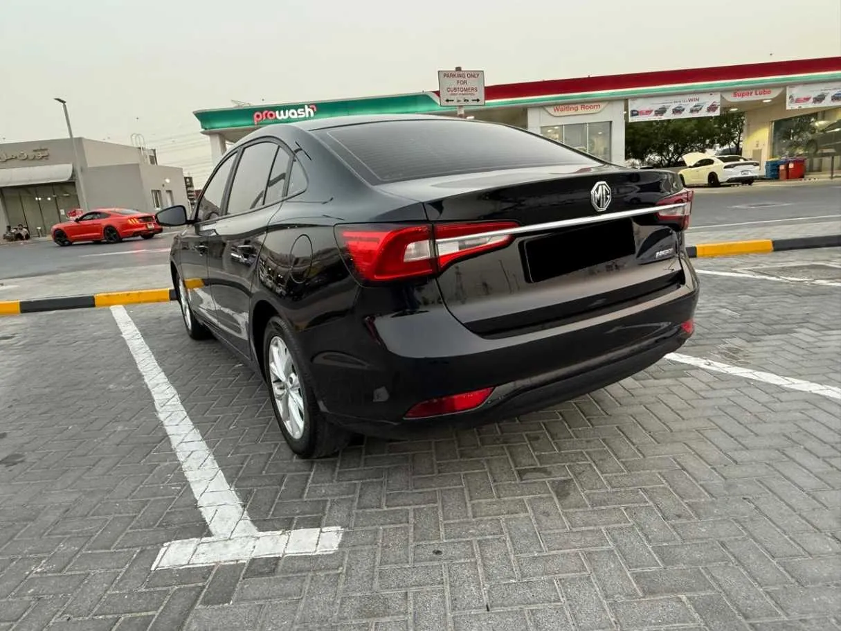 Car image 6