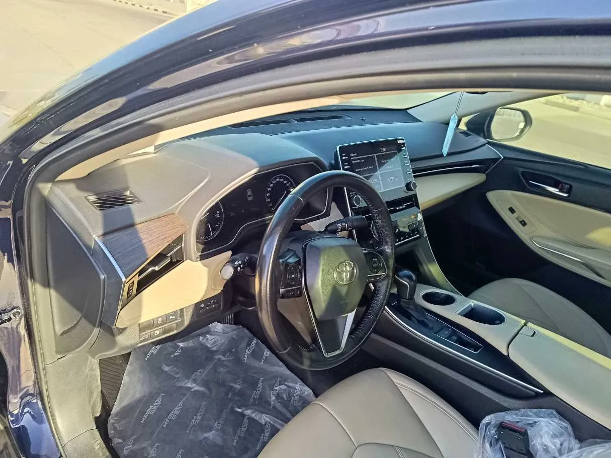 Car image 15
