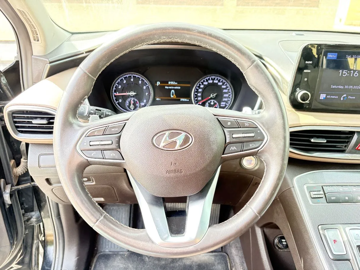Car image 22