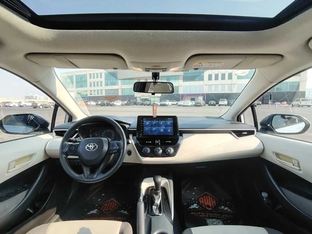 Car image 17