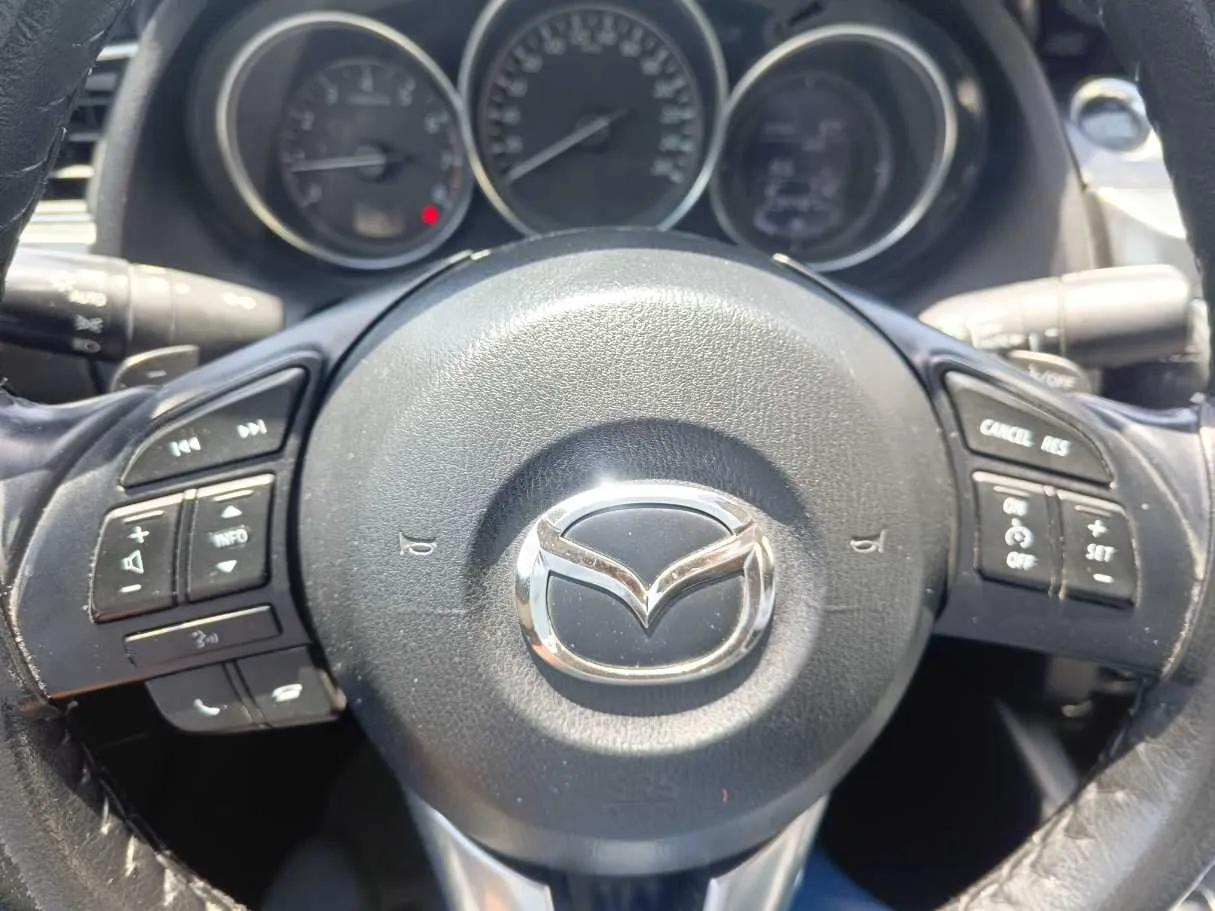 Car image 29