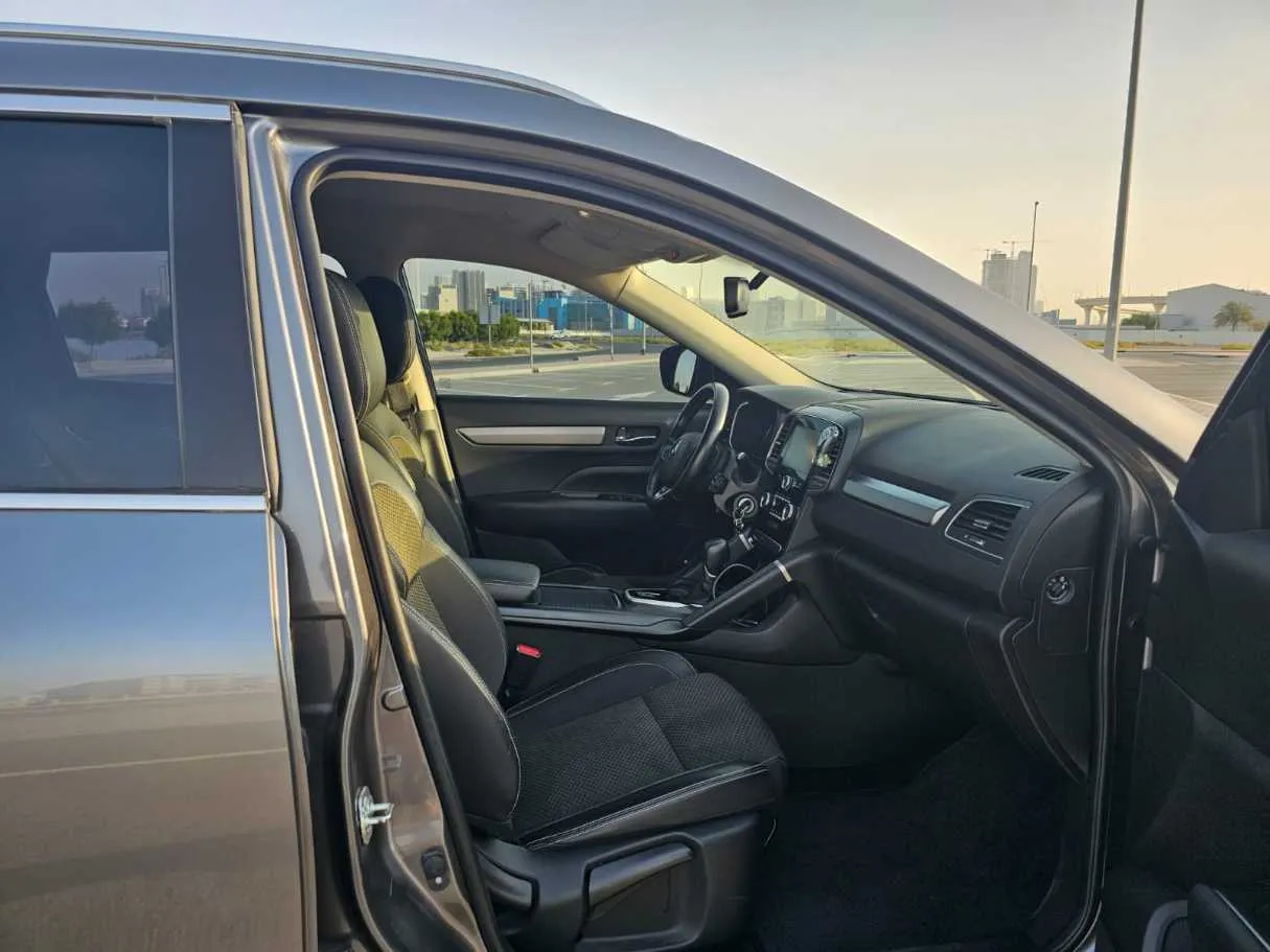 Car image 17