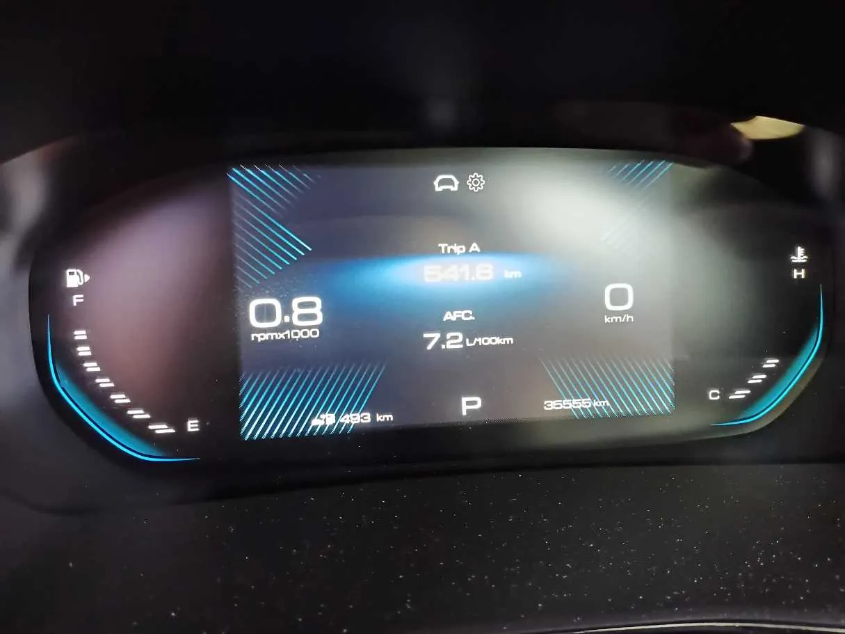 Car image 19