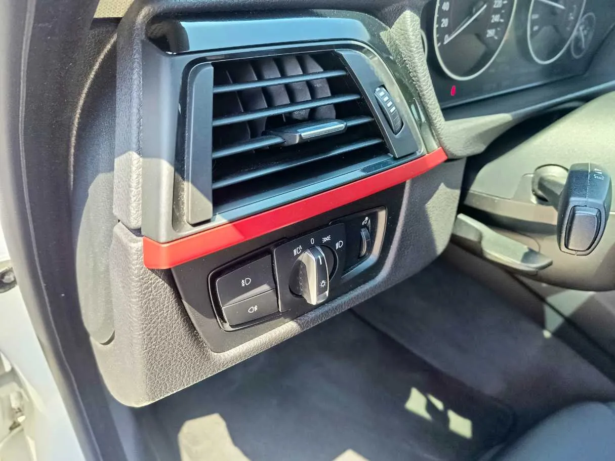 Car image 33