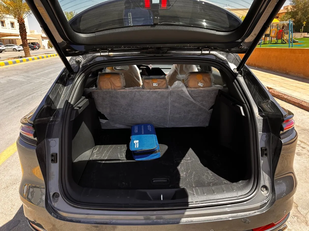 Car image 21