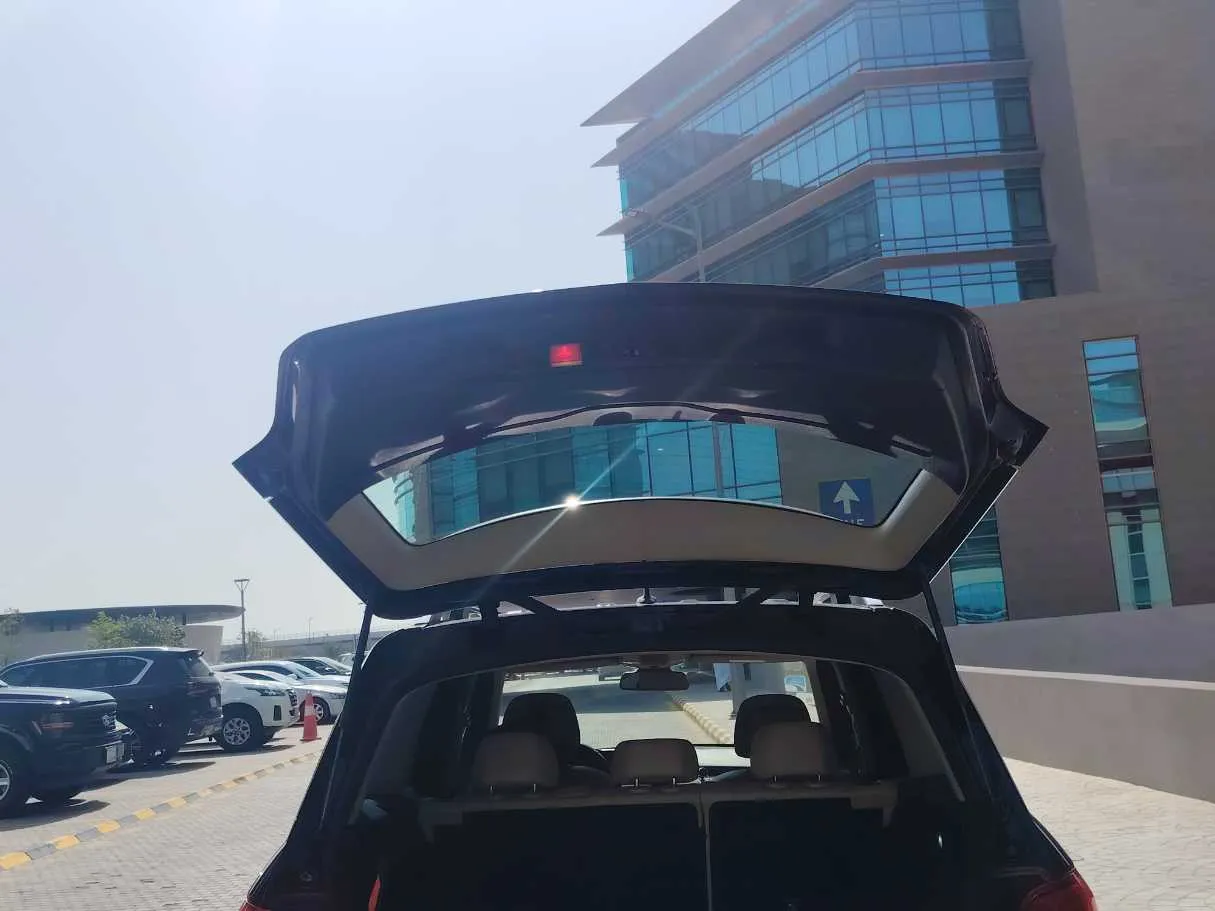 Car image 31