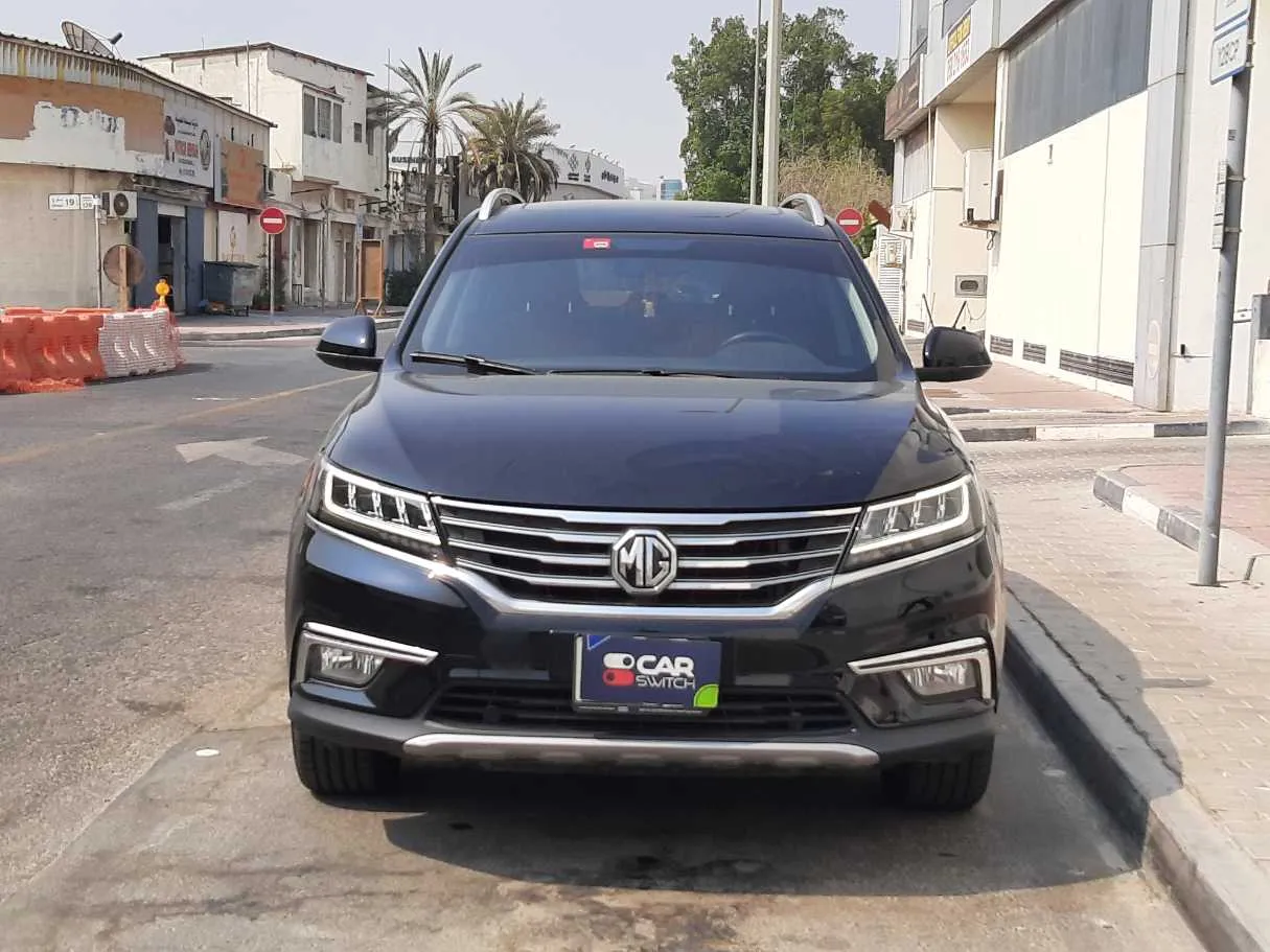 Car image 2