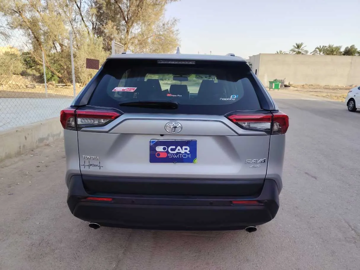 Car image 6