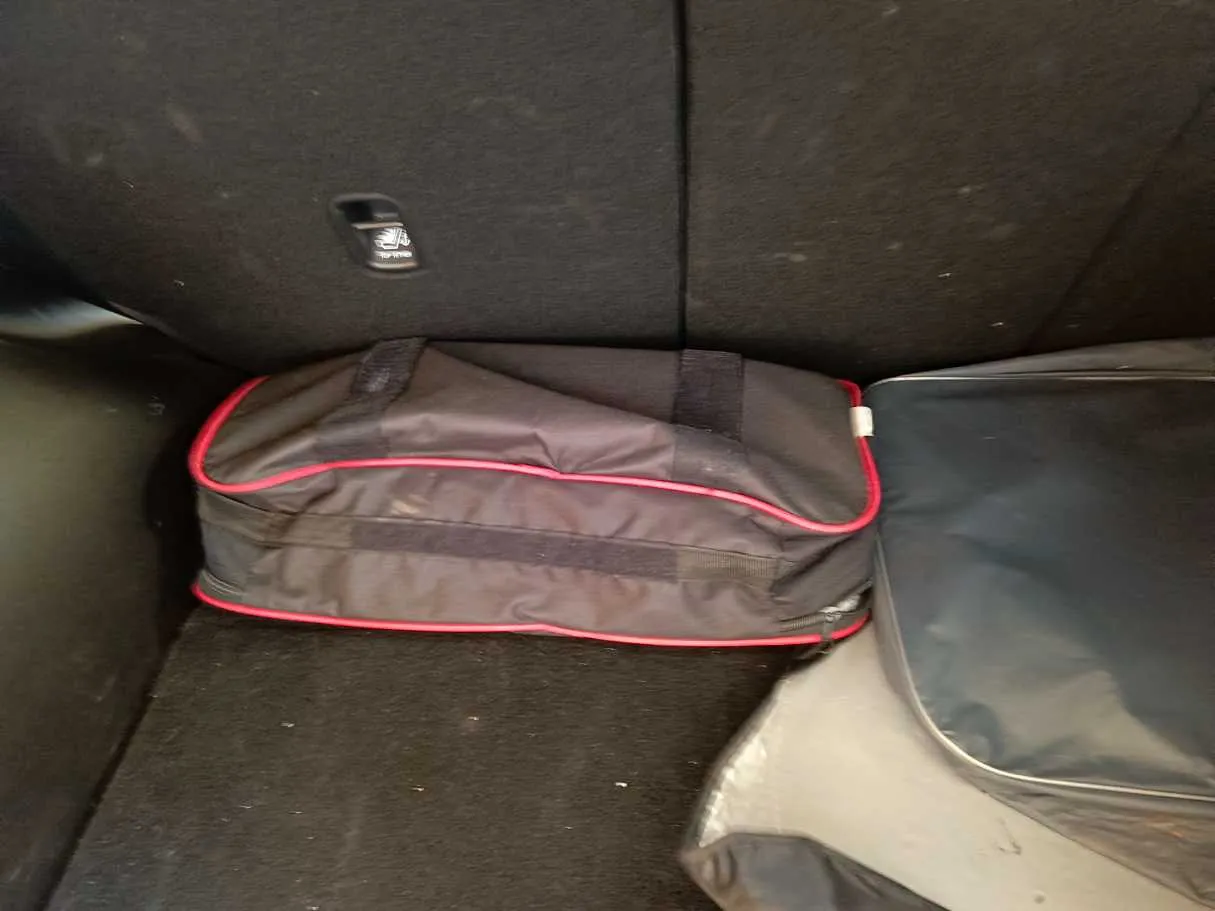 Car image 31