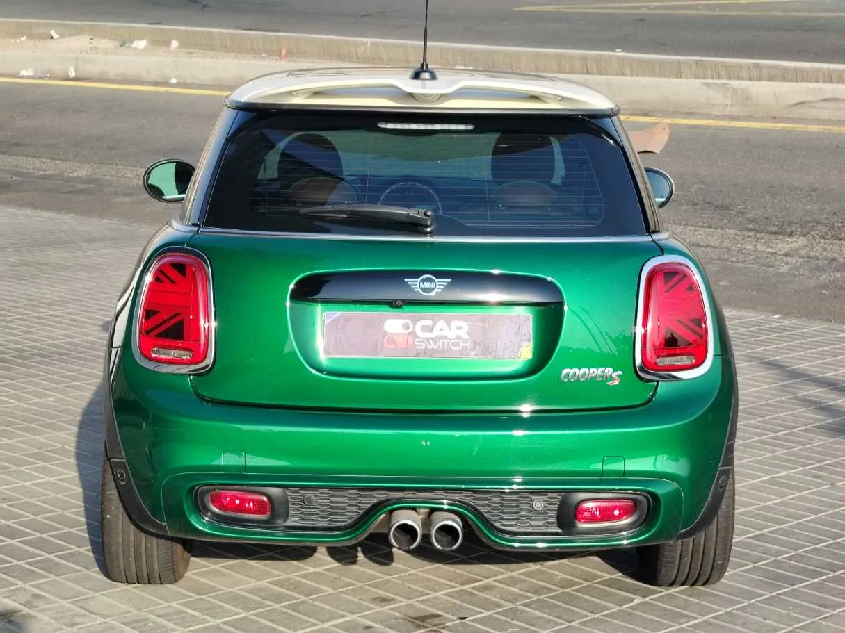 Car image 6