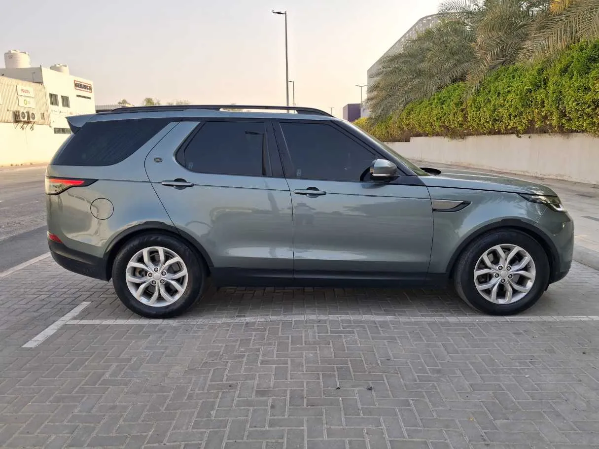 Car image 8