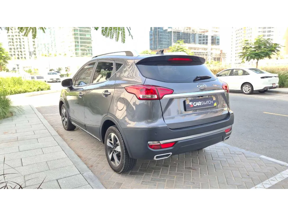Car image 7