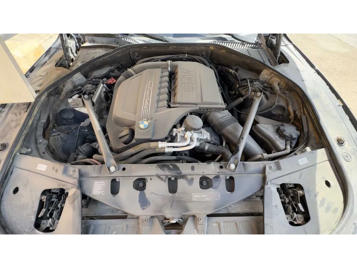 Car image 28