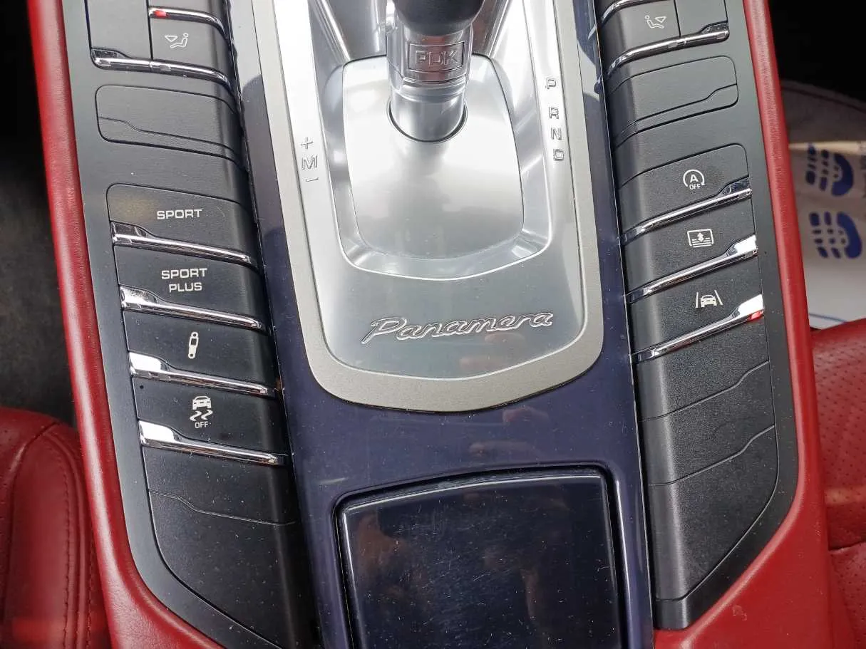 Car image 22