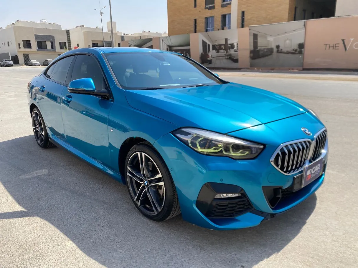 Car image 3