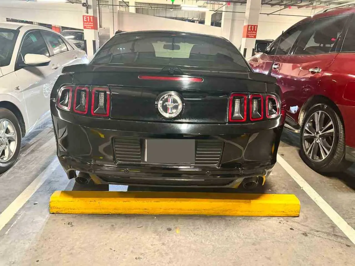 Car image 8