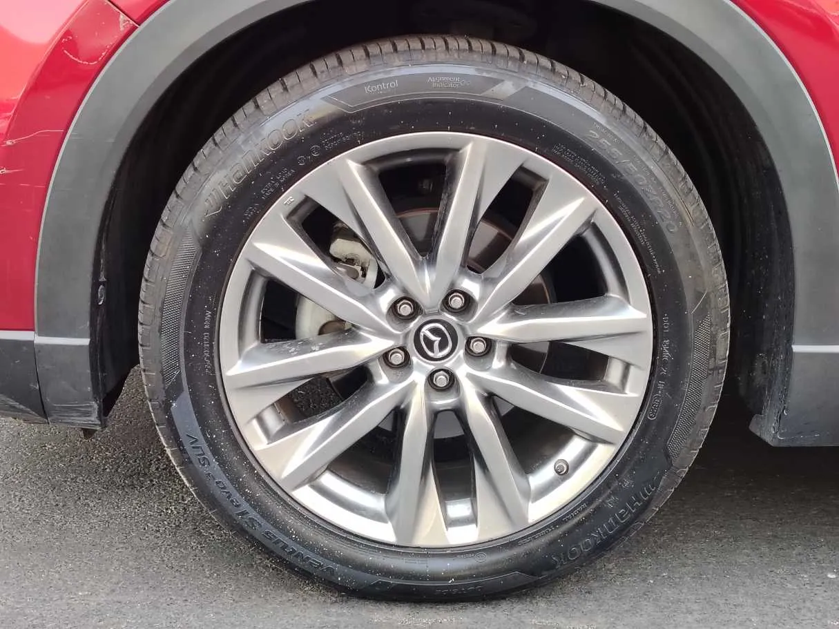 Car image 10
