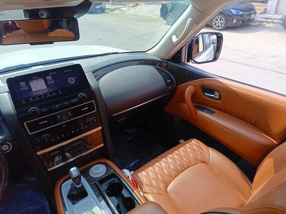 Car image 26