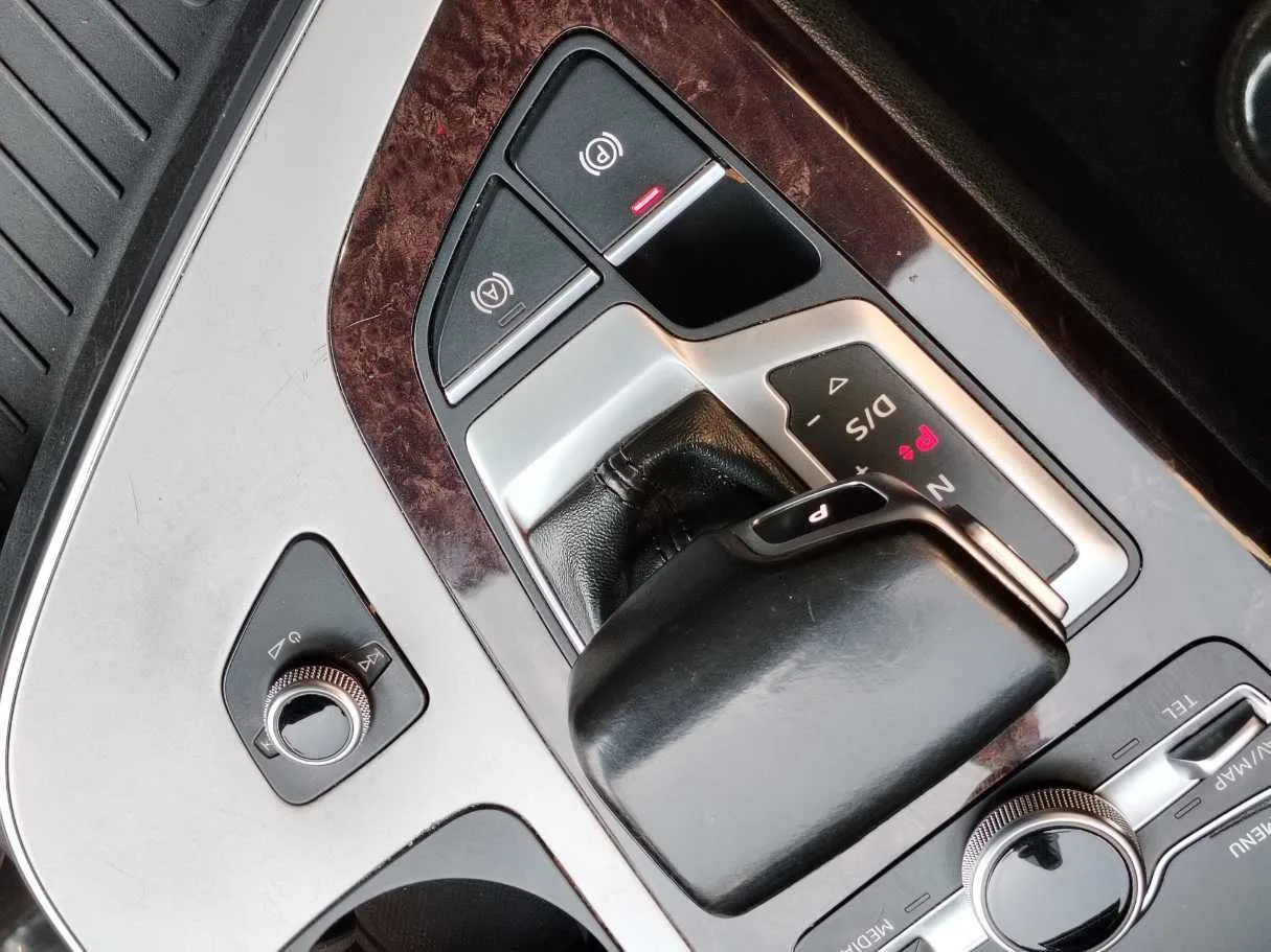 Car image 31