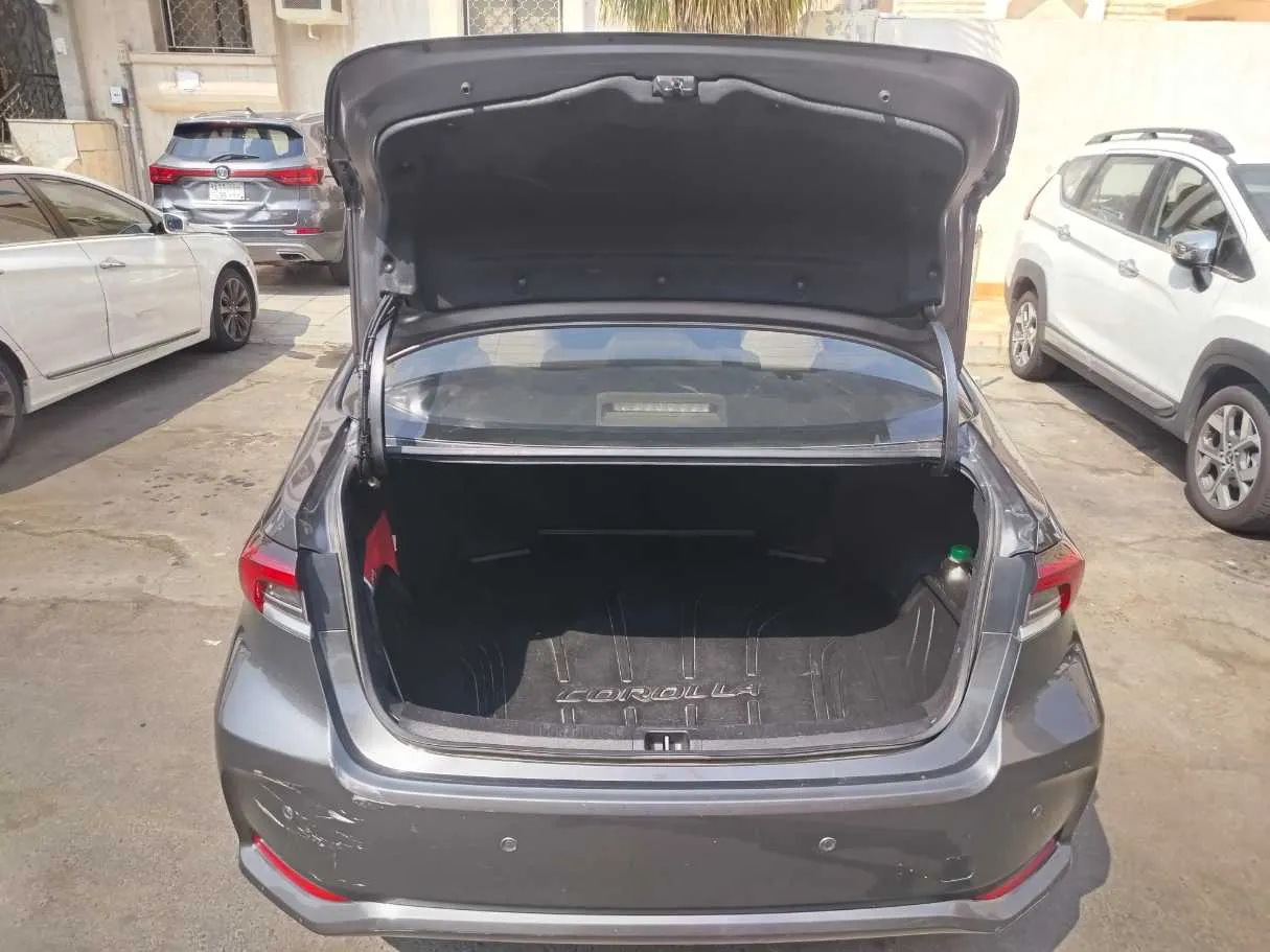 Car image 29
