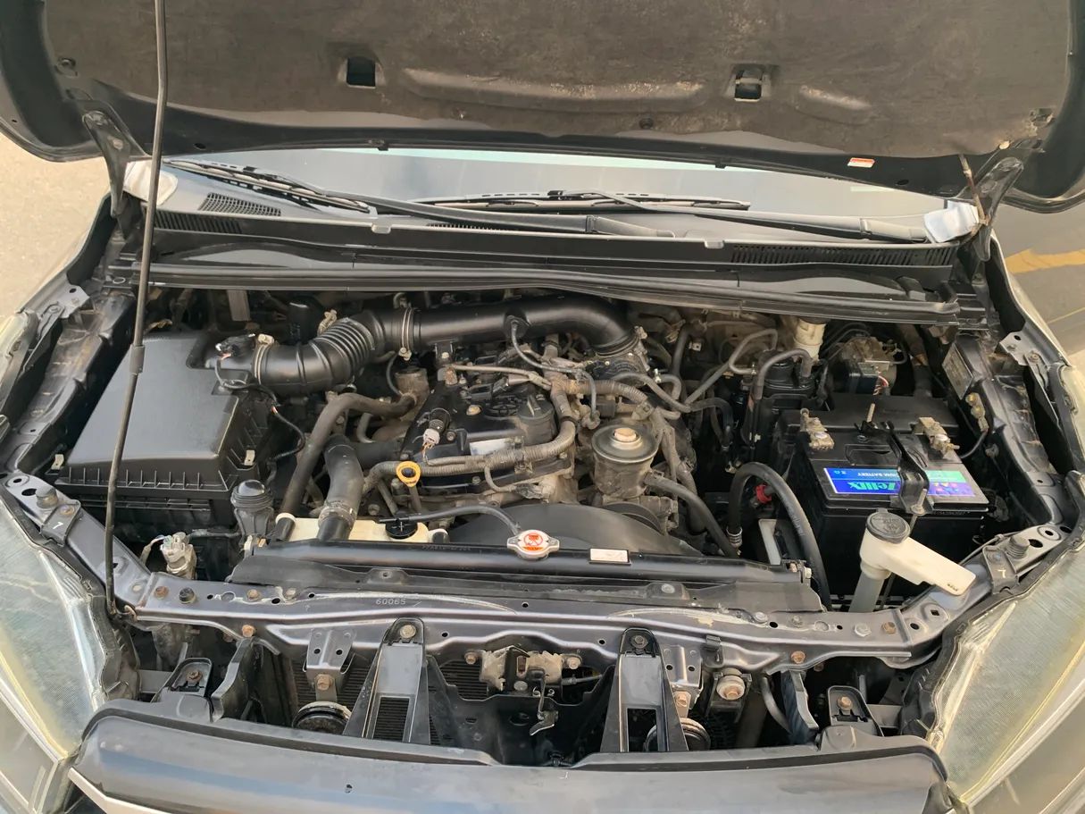 Car image 8
