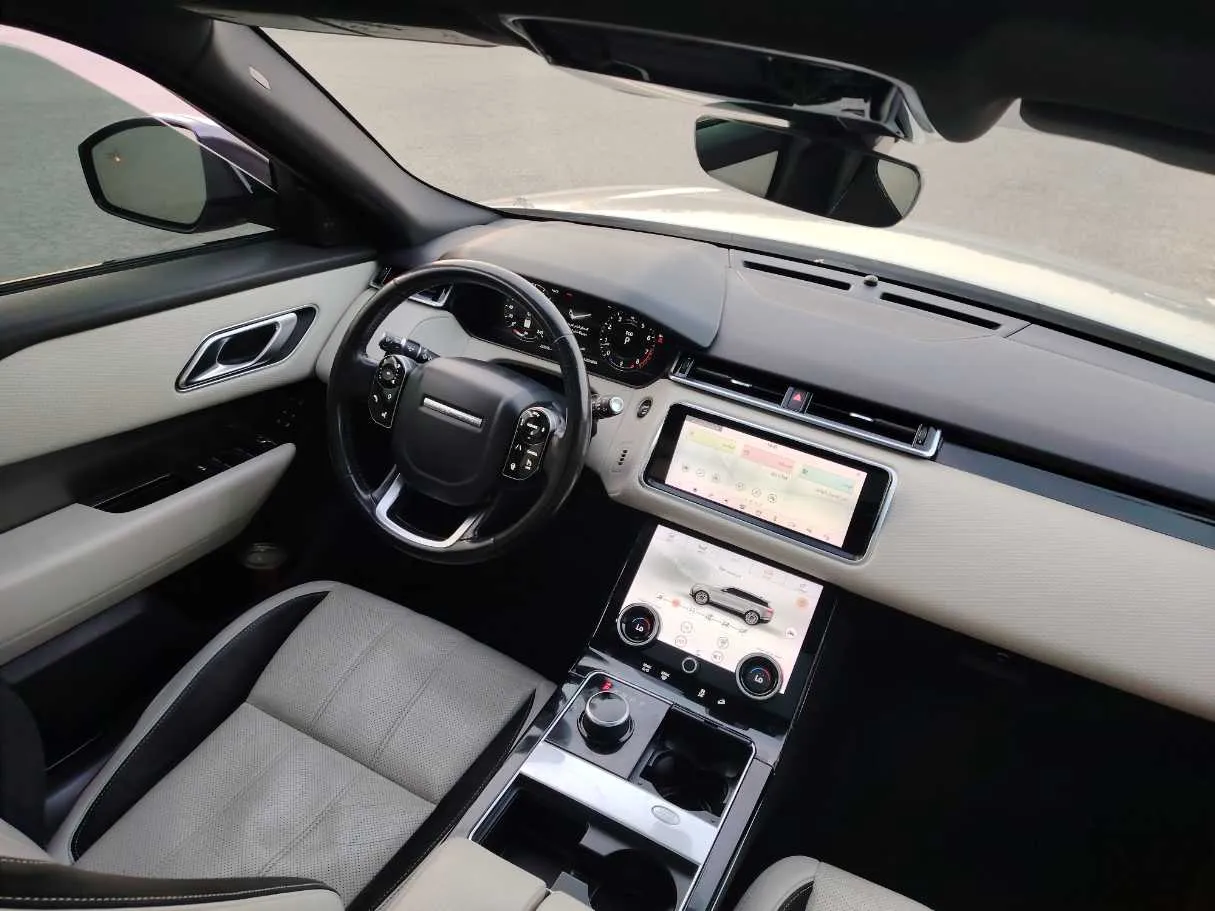 Car image 22