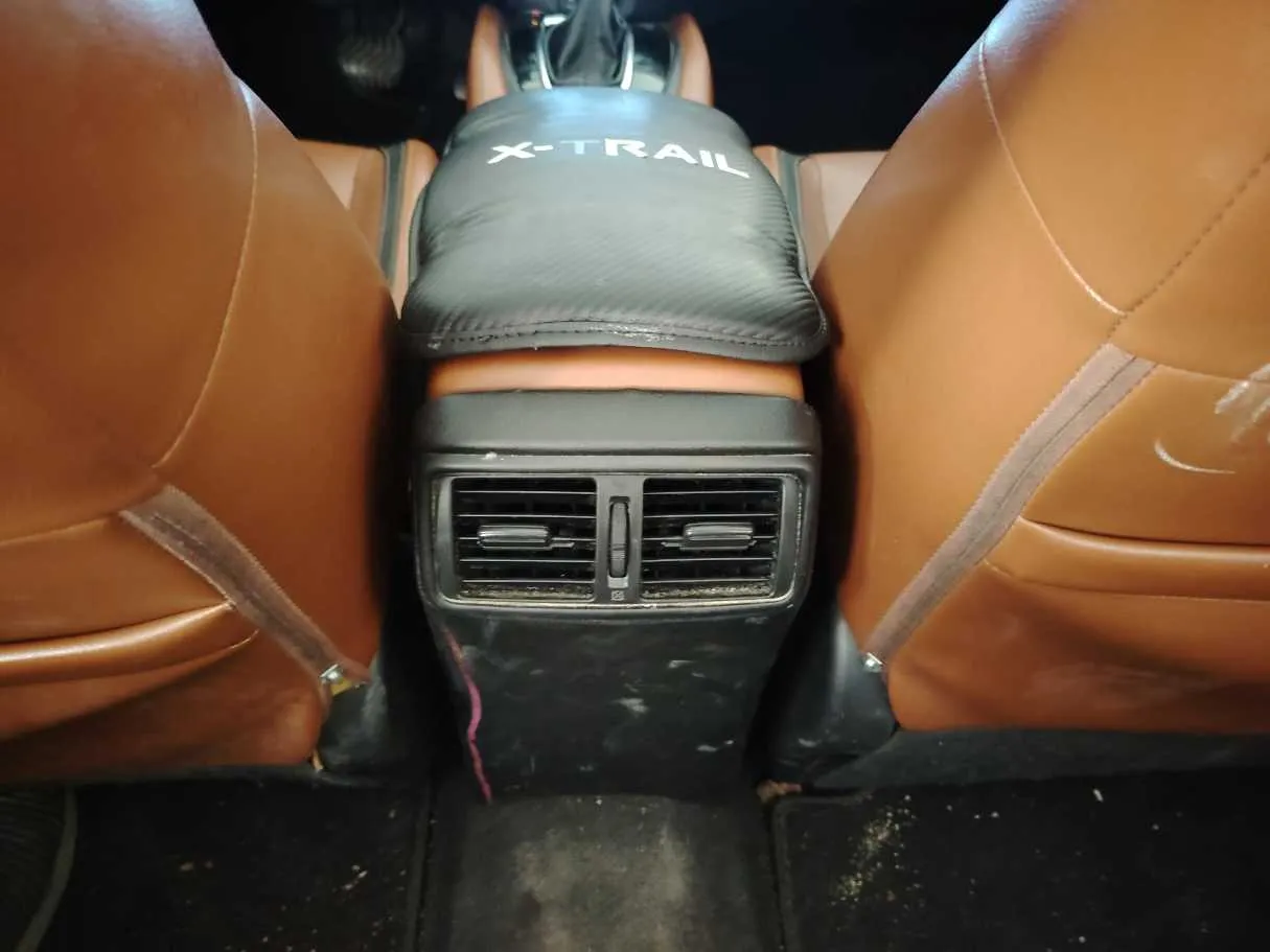 Car image 40