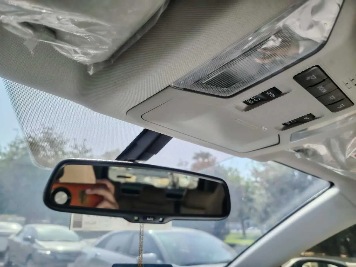 Car image 29